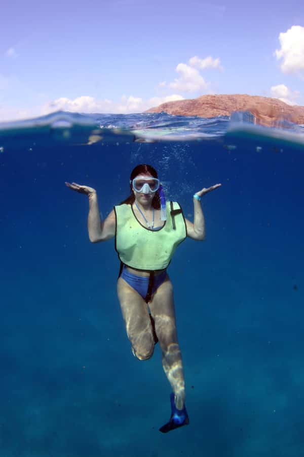 Oahu: Snorkeling & Dolphin Watch Cruise with Hawaiian Buffet - The Hawaiian buffet and Tiki Bar: Food that actually feels like Hawaii