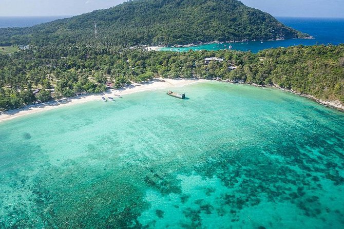 Phuket Dolphin Quest: Racha & Maiton Island Expedition - Group size and vibe: maximum 30, and it matters