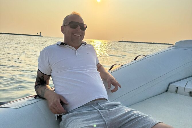 Porec Sunset Shared Cruise on Speedboat with Dolphin Sightseeing - Dolphin spotting on the move: how the skipper strategy helps