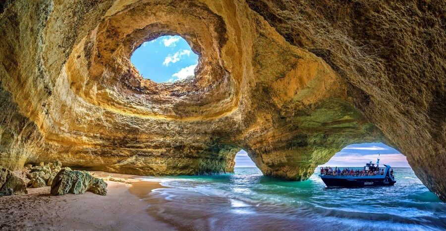 Portimão: Benagil Caves & Dolphins Watching with Biologist - Who should book this tour (and who should skip it)