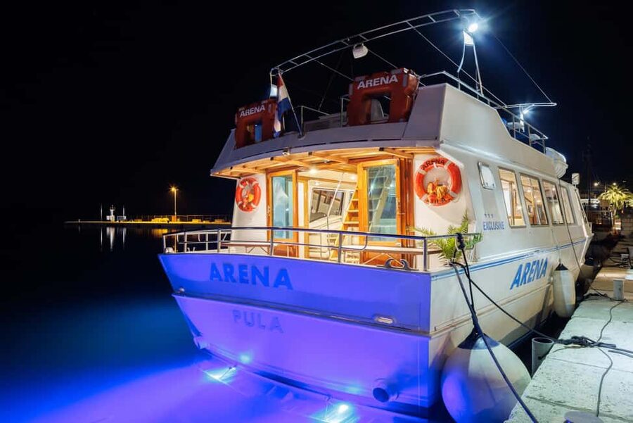 Pula: Brijuni National Park Dolphin Watching Tour w/Dinner - Finding the Boat Near Pula’s Yellow Police Building