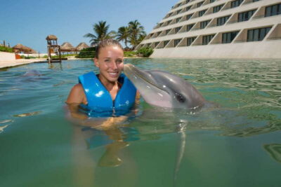 Punta Cancun: Swim with dolphins Interax - Entering Hyatt Ziva Cancun: where the session starts