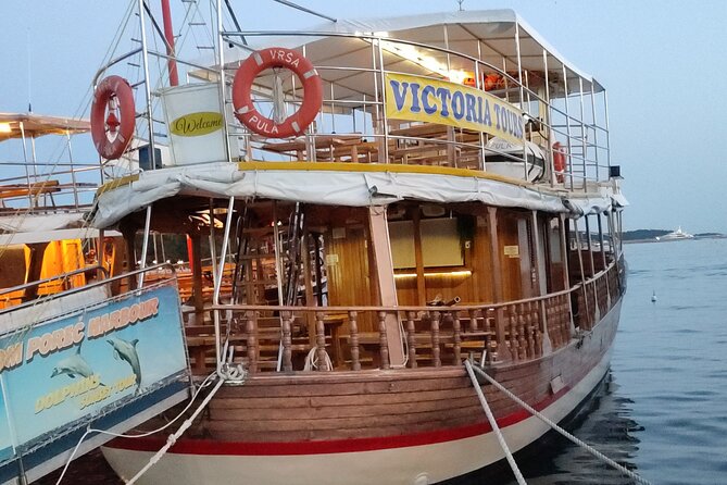 Romantic Boat Trip with Dolphin Watching - When you’ll actually see dolphins: how to set the right expectations