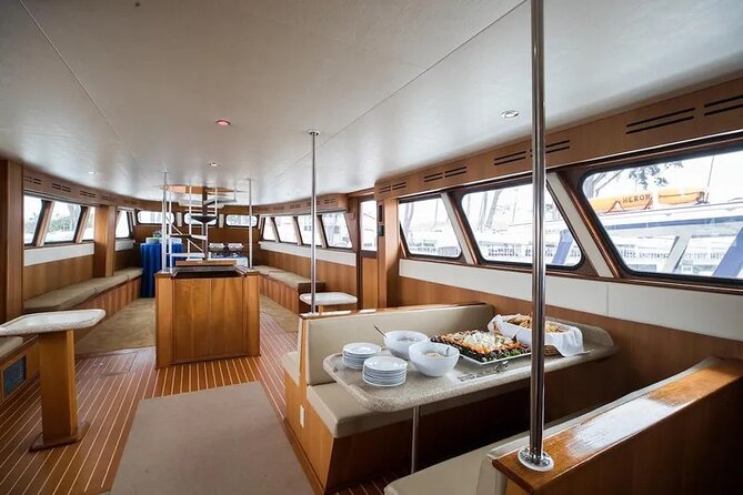 San Diego Whale/Dolphin Watching Cruise Aboard Luxury Vessel - What makes it a standout value