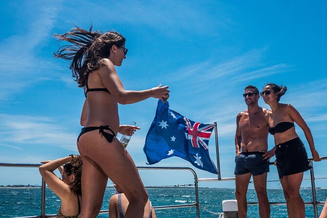 Small Group Port Stephens + Dolphins + 4WD/sandboarding ex Sydney - Optional extra 4WD upgrade: what to watch for