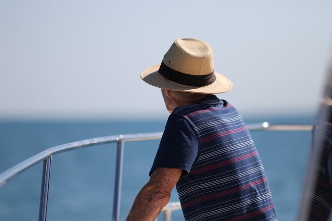 Snubfin Dolphin Eco Cruise from Broome - Your half-day flow in Broome: from pickup to Roebuck Bay searching