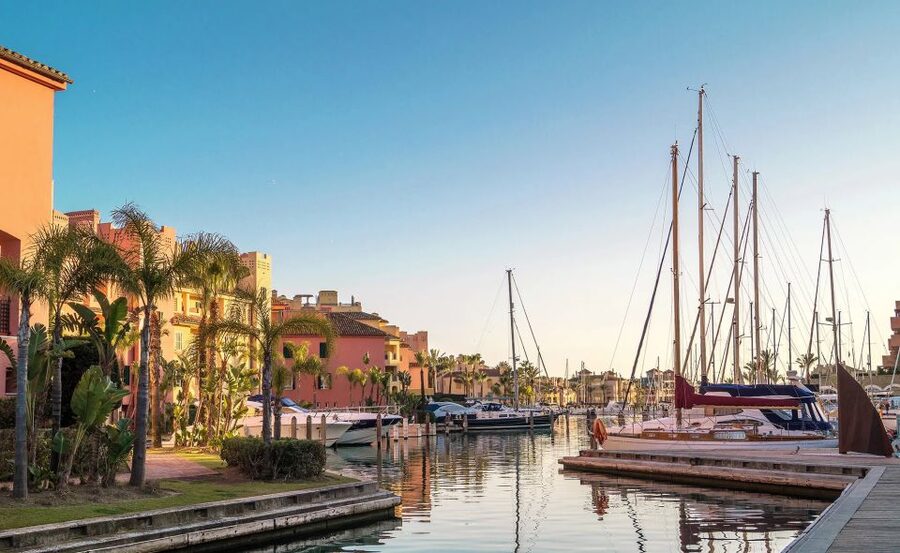 Sotogrande: Dolphin Watching Boat Trip with Drink - Where you meet: Assol El Velero Rojo at Real Club Marítimo Sotogrande