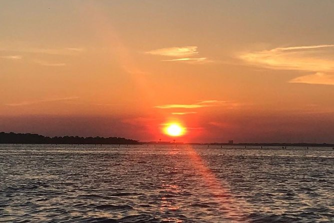 Sunset Dolphin Watching Cruise in Destin Harbor - Sunset views you can actually see: music, speed, and that 360 feeling