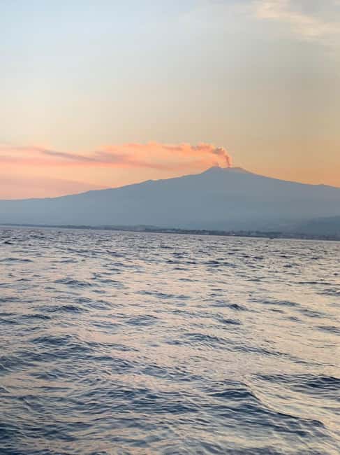 Sunset tour in search of dolphins with aperitif - What Makes This Dolphin Sunset Cruise Worth Your Time