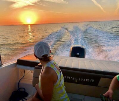 Tampa Bay: Private Sunrise Dolphin & Island Cruise - Getting out on the water: timing and what 2 hours really gives you