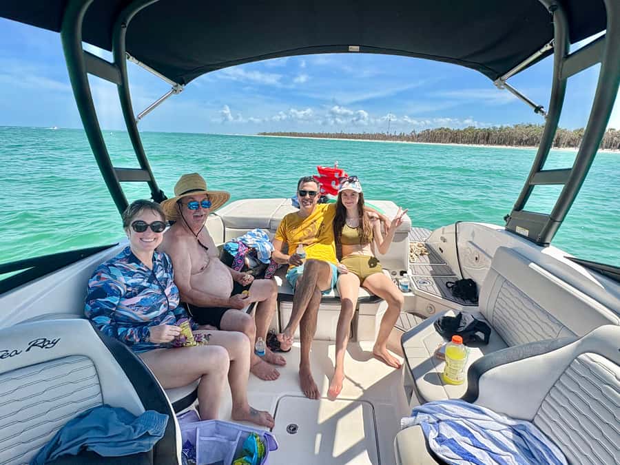 Tampa Bay: Private Sunrise Dolphin & Island Cruise - Dolphins and tropical birds: what you’re really there to catch