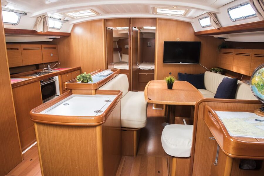 Tenerife: Whale and Dolphin Watching Tour by Sailboat - Boat reality check: sailboat vs catamaran expectations