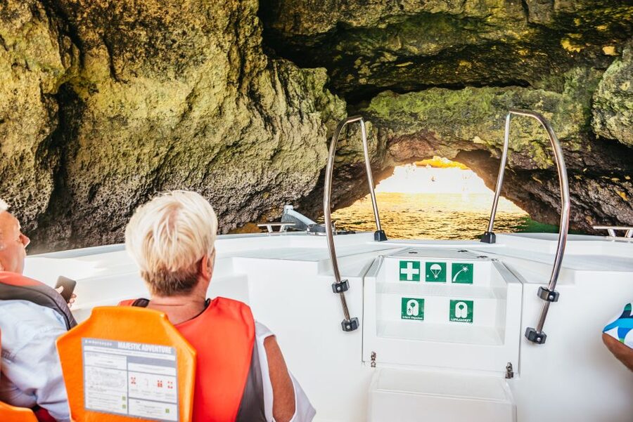 Vilamoura: Benagil Cave Boat Tour with Entry&Dolphin search - Inside Benagil Cave: close access and big photo potential