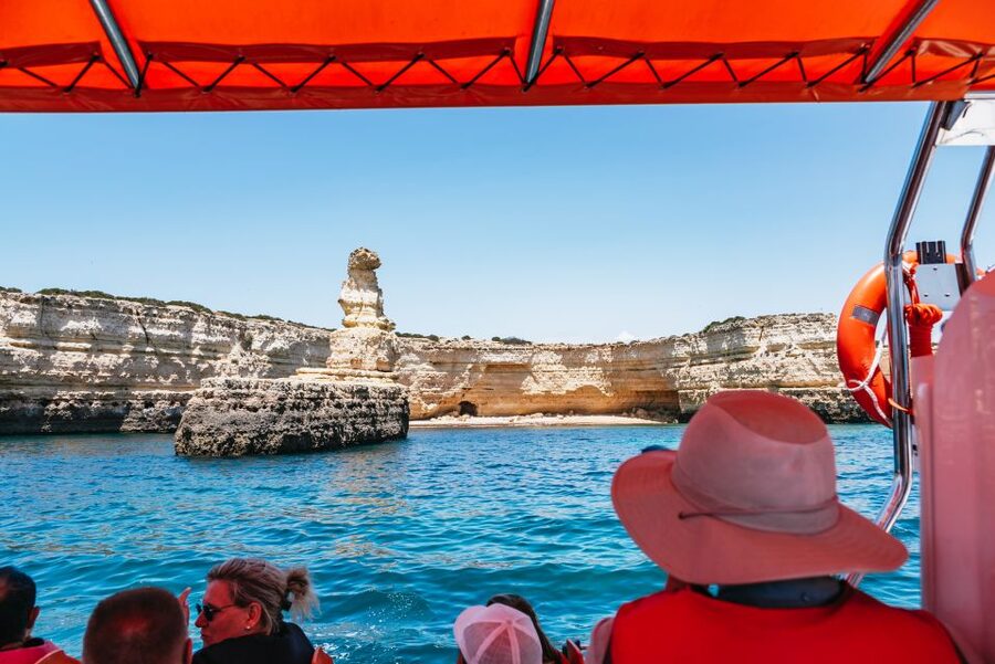 Vilamoura: Benagil Cave Boat Tour with Entry&Dolphin search - Seas, comfort, and what to wear in the Algarve