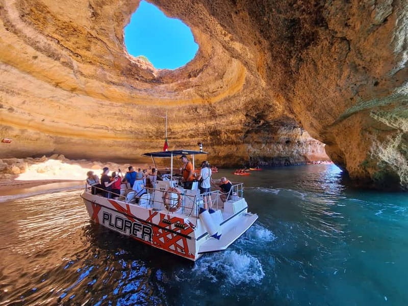 X Plorer – Caves (Benagil) & Dolphins Cruise - The colors you’ll notice once you’re out there